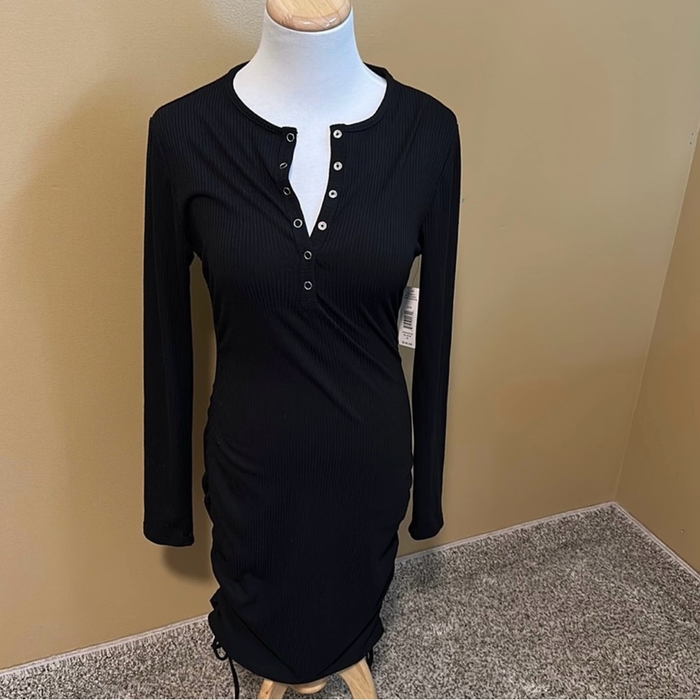 🏷️ 3 for $10 - NWT Black Long-Sleeve Shirt Dress